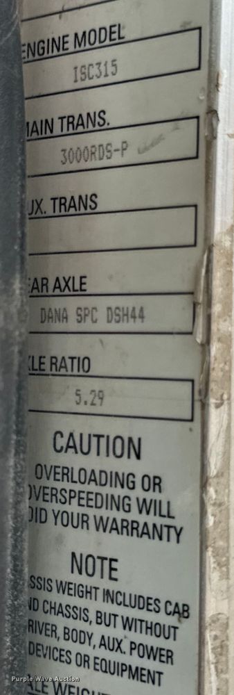 image for item OF9915 2006 Peterbilt 335 roll-off container truck