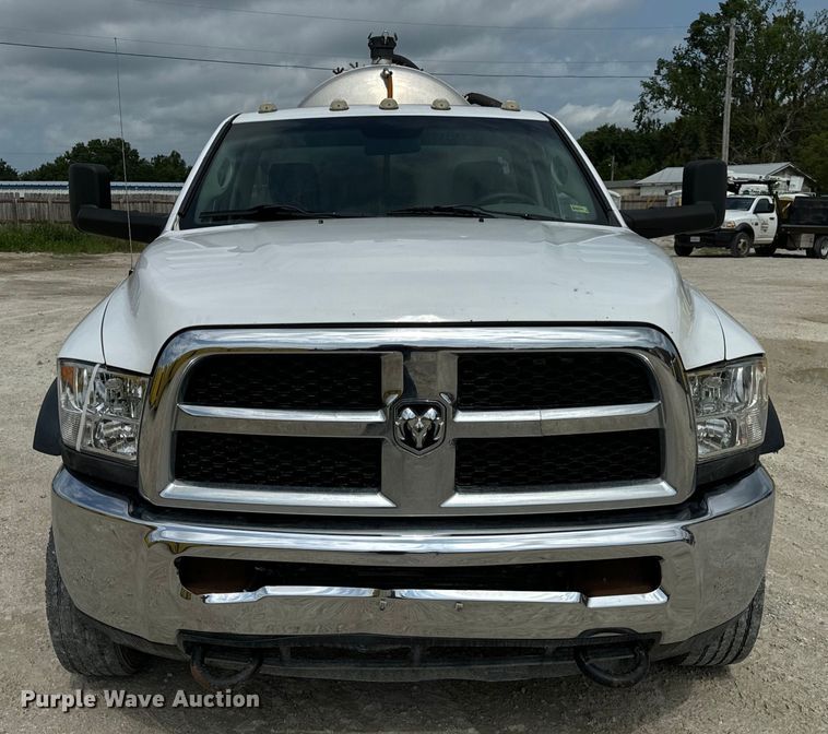image for item OF9916 2015 Dodge Ram 5500HD vacuum truck