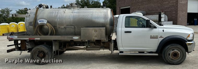 image for item OF9916 2015 Dodge Ram 5500HD vacuum truck