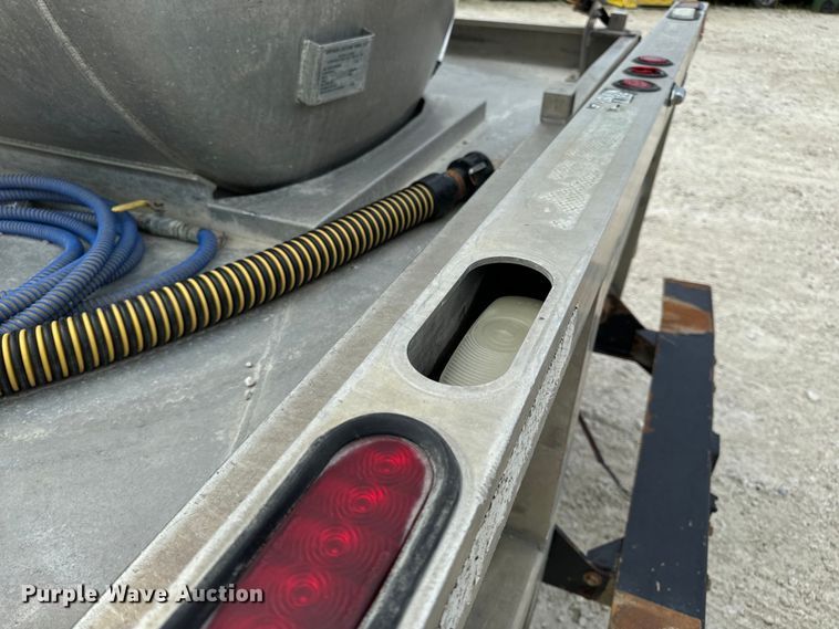 image for item OF9916 2015 Dodge Ram 5500HD vacuum truck