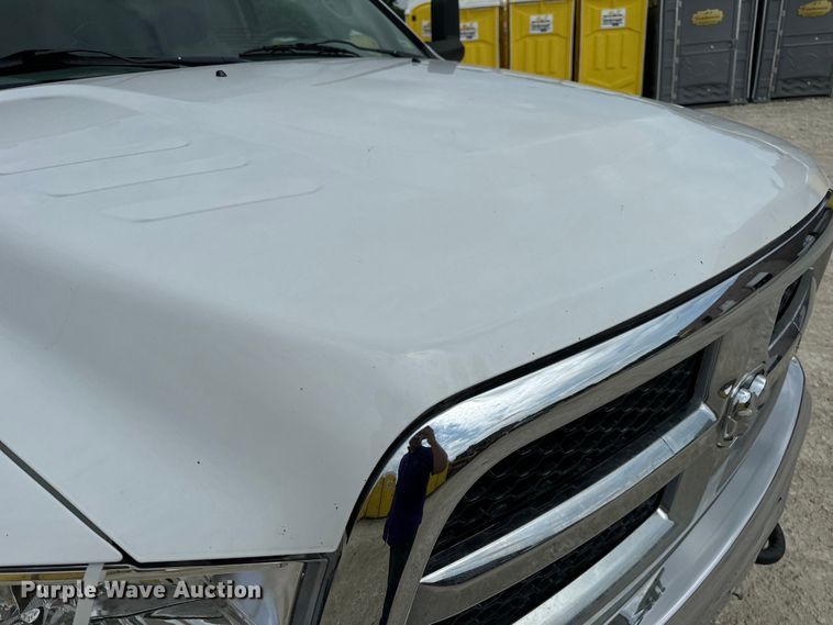 image for item OF9916 2015 Dodge Ram 5500HD vacuum truck