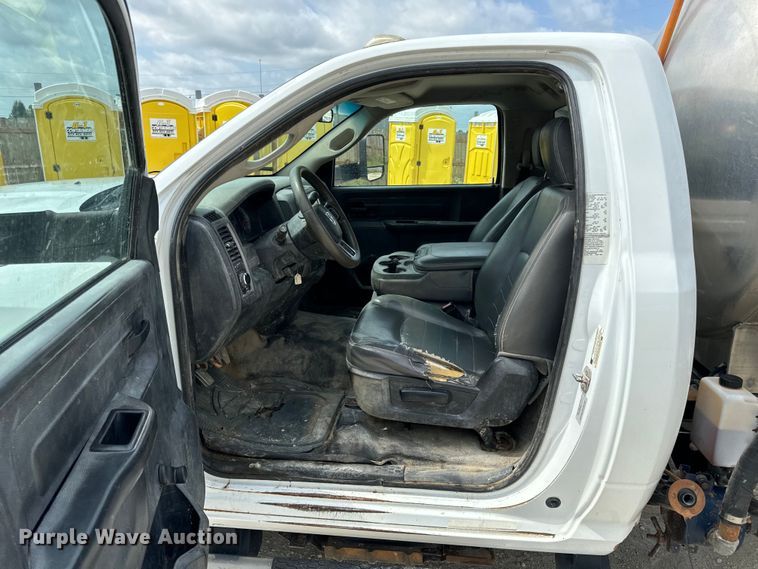 image for item OF9916 2015 Dodge Ram 5500HD vacuum truck