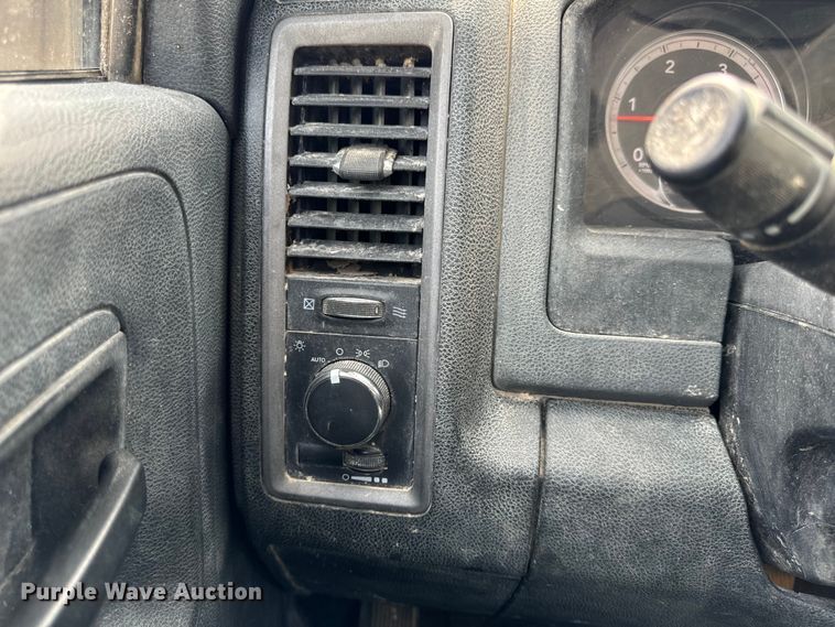 image for item OF9916 2015 Dodge Ram 5500HD vacuum truck