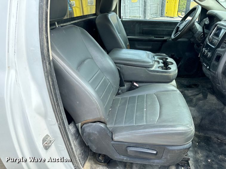 image for item OF9916 2015 Dodge Ram 5500HD vacuum truck