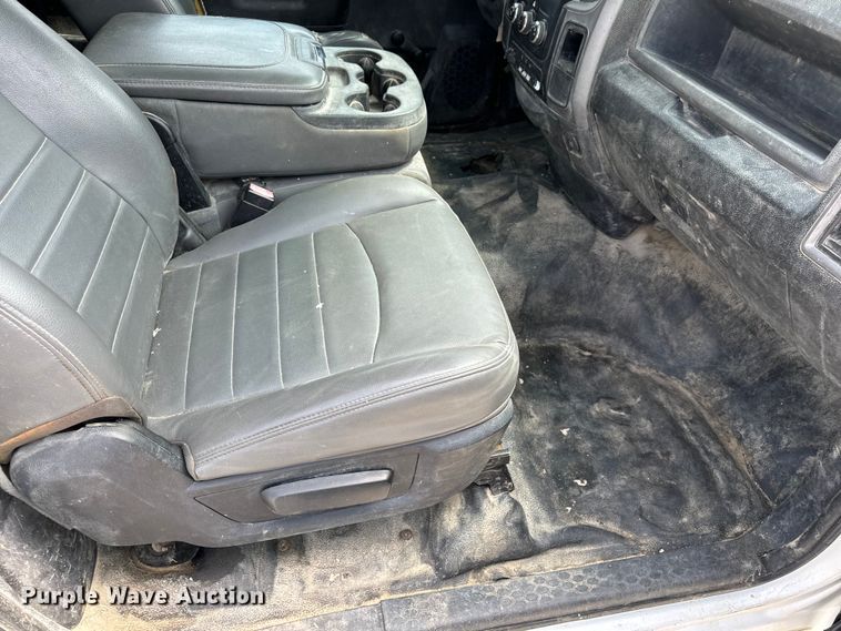 image for item OF9916 2015 Dodge Ram 5500HD vacuum truck