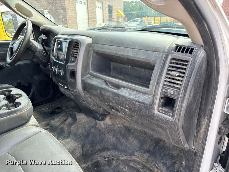 image for item OF9916 2015 Dodge Ram 5500HD vacuum truck