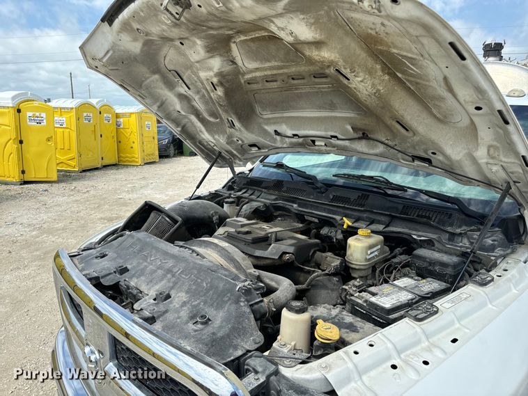 image for item OF9916 2015 Dodge Ram 5500HD vacuum truck