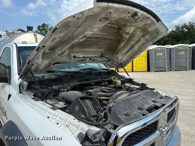 image for item OF9916 2015 Dodge Ram 5500HD vacuum truck