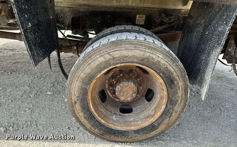 image for item OF9916 2015 Dodge Ram 5500HD vacuum truck