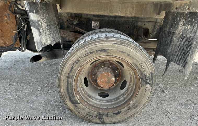 image for item OF9916 2015 Dodge Ram 5500HD vacuum truck