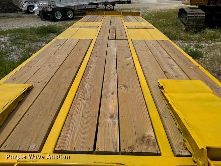 image for item OF9918 1990 Eager Beaver 15TXL tilt deck equipment trailer