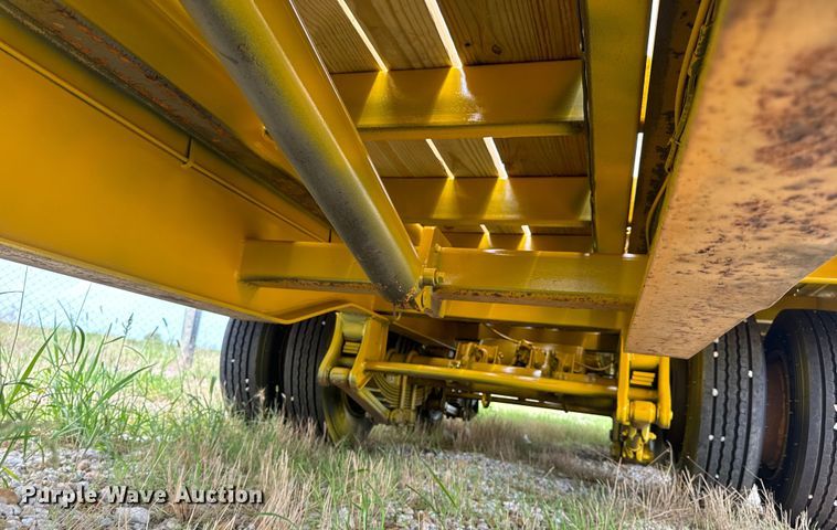 image for item OF9918 1990 Eager Beaver 15TXL tilt deck equipment trailer