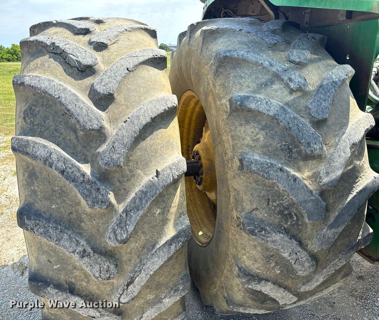 image for item OF9919 2008 John Deere 9630  Scraper Special 4WD tractor