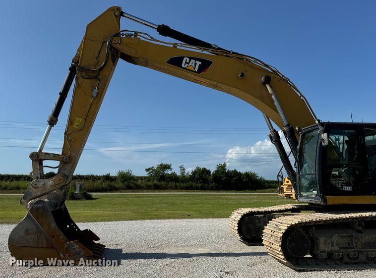 image for item OF9920 2017 Caterpillar  349FL excavator