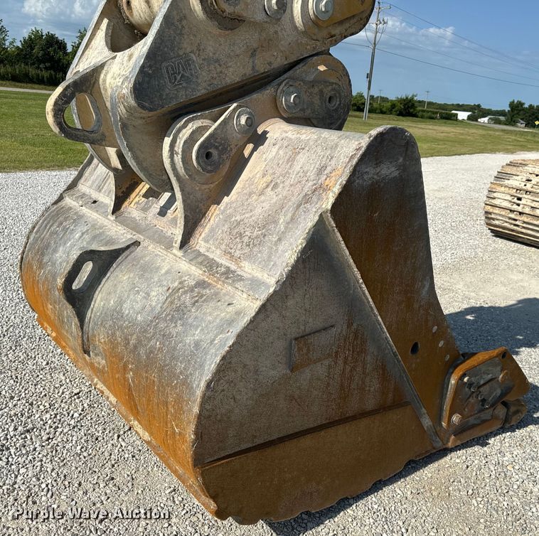 image for item OF9920 2017 Caterpillar  349FL excavator