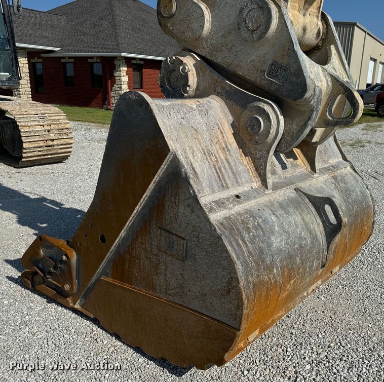 image for item OF9920 2017 Caterpillar  349FL excavator