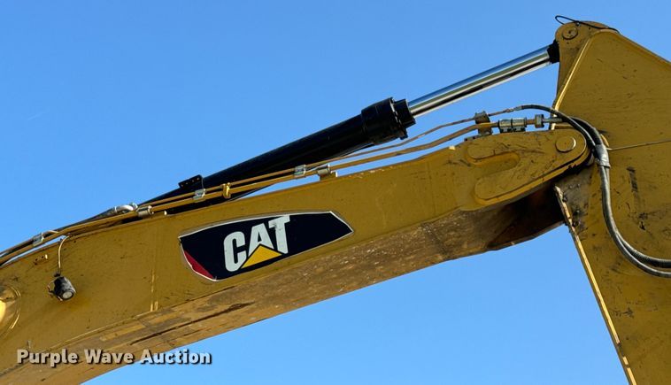 image for item OF9920 2017 Caterpillar  349FL excavator