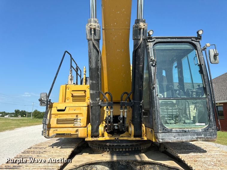 image for item OF9920 2017 Caterpillar  349FL excavator