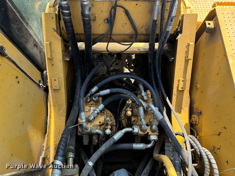 image for item OF9920 2017 Caterpillar  349FL excavator