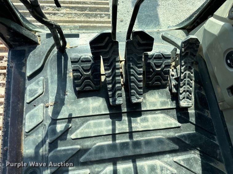 image for item OF9920 2017 Caterpillar  349FL excavator