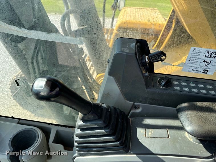 image for item OF9920 2017 Caterpillar  349FL excavator