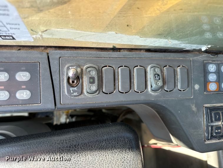 image for item OF9920 2017 Caterpillar  349FL excavator