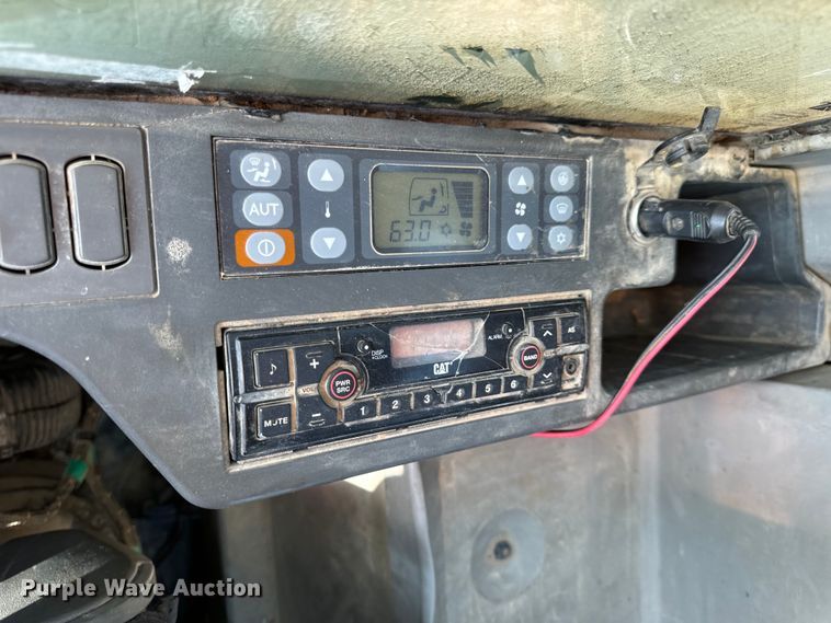 image for item OF9920 2017 Caterpillar  349FL excavator