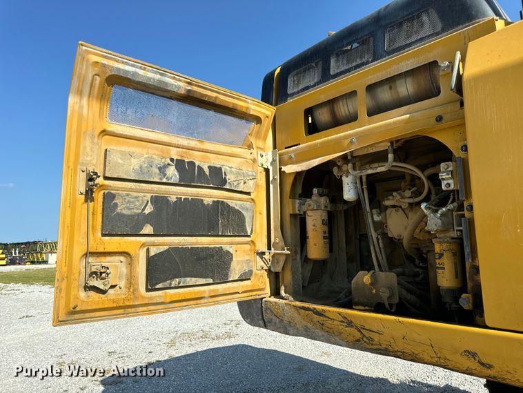 image for item OF9920 2017 Caterpillar  349FL excavator