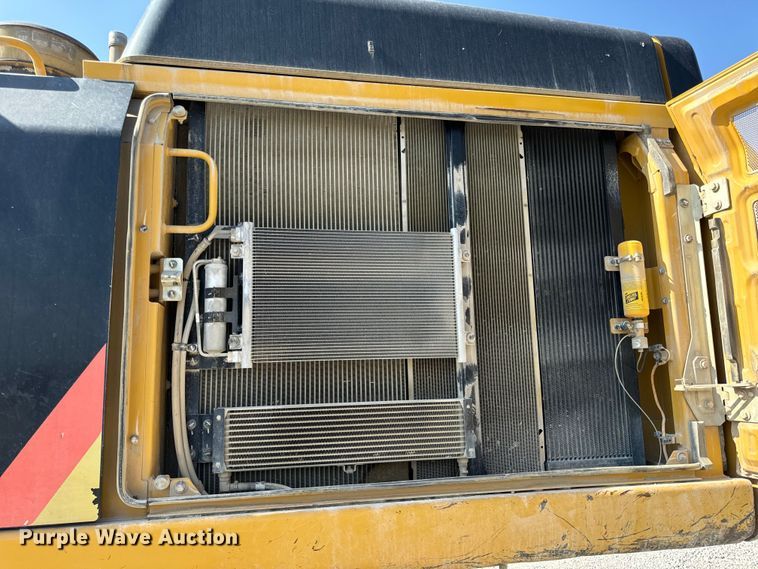 image for item OF9920 2017 Caterpillar  349FL excavator