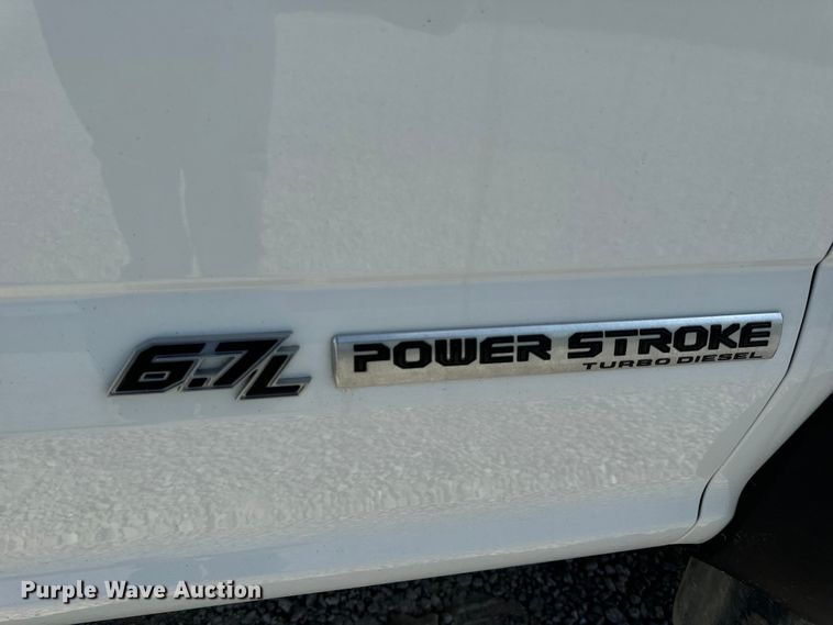 image for item OF9921 2022 Ford F550 XL utility / service truck