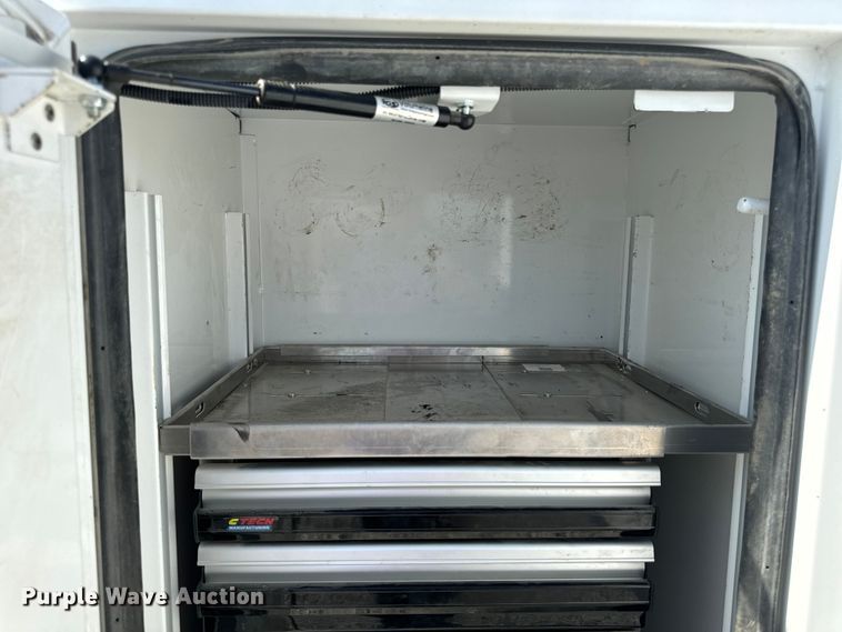 image for item OF9921 2022 Ford F550 XL utility / service truck