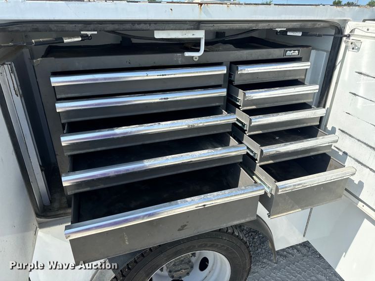 image for item OF9921 2022 Ford F550 XL utility / service truck