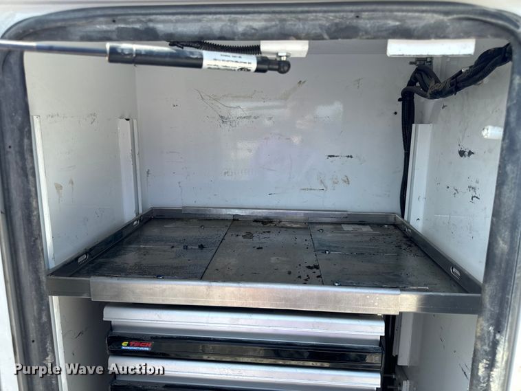 image for item OF9921 2022 Ford F550 XL utility / service truck