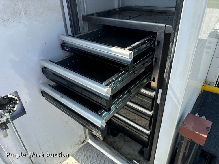 image for item OF9921 2022 Ford F550 XL utility / service truck