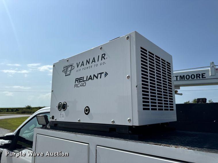 image for item OF9921 2022 Ford F550 XL utility / service truck