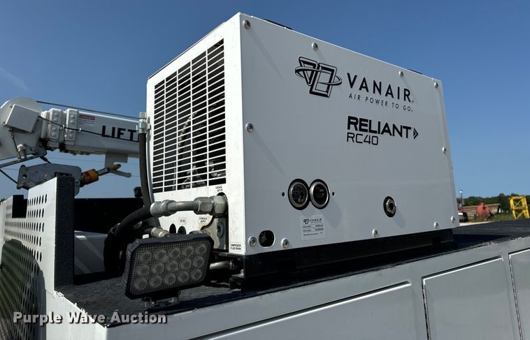 image for item OF9921 2022 Ford F550 XL utility / service truck