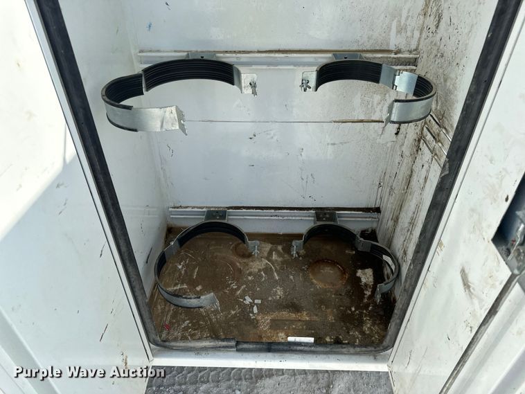 image for item OF9921 2022 Ford F550 XL utility / service truck