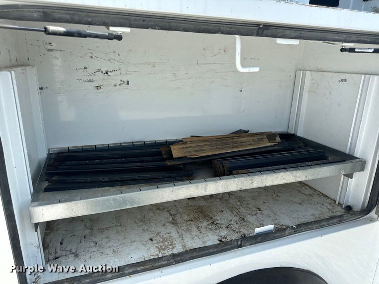 image for item OF9921 2022 Ford F550 XL utility / service truck