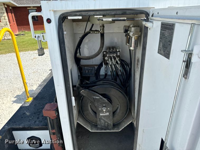 image for item OF9921 2022 Ford F550 XL utility / service truck