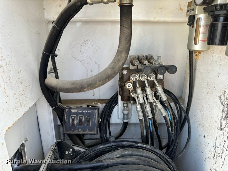 image for item OF9921 2022 Ford F550 XL utility / service truck