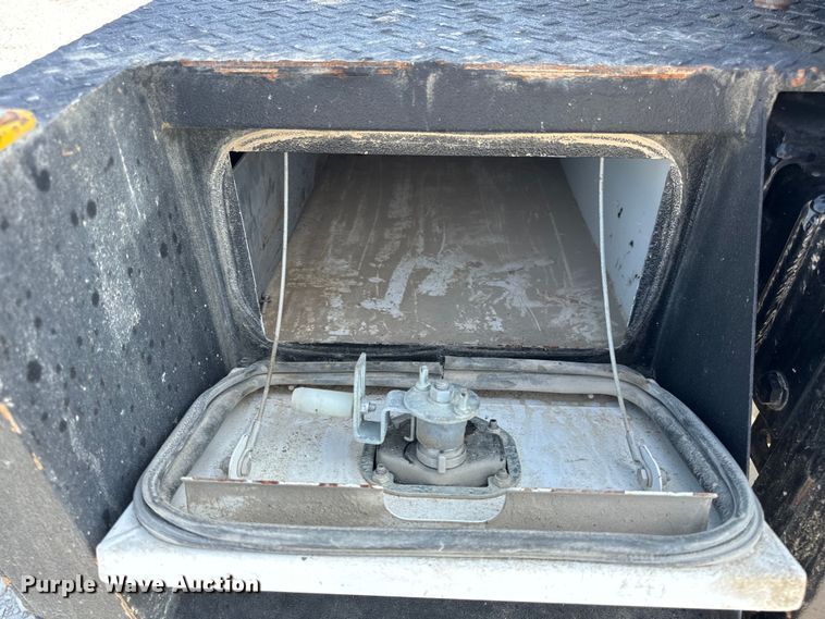 image for item OF9921 2022 Ford F550 XL utility / service truck