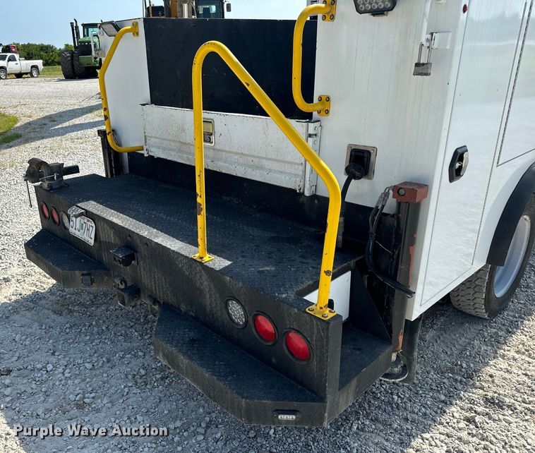 image for item OF9921 2022 Ford F550 XL utility / service truck