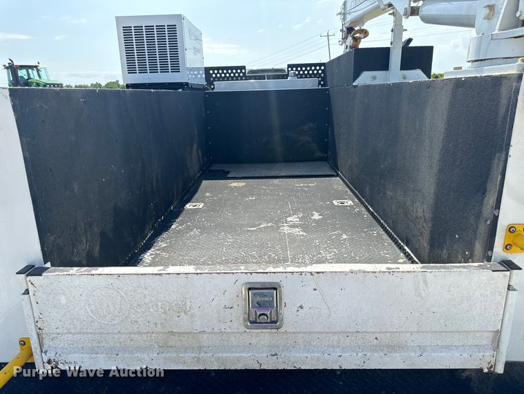 image for item OF9921 2022 Ford F550 XL utility / service truck