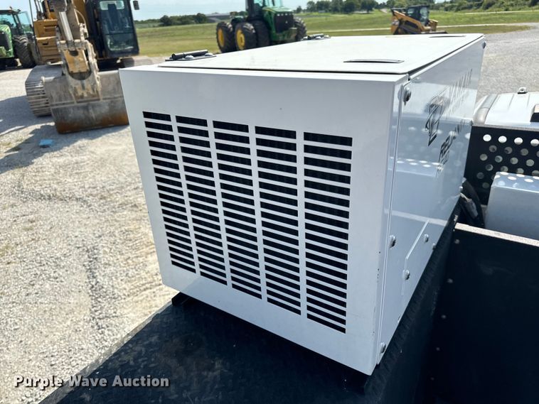 image for item OF9921 2022 Ford F550 XL utility / service truck