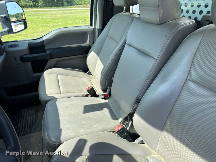 image for item OF9921 2022 Ford F550 XL utility / service truck