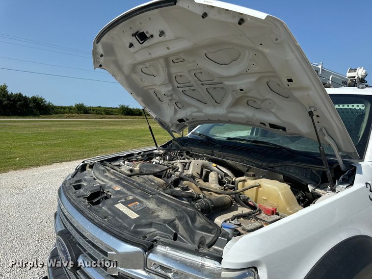 image for item OF9921 2022 Ford F550 XL utility / service truck