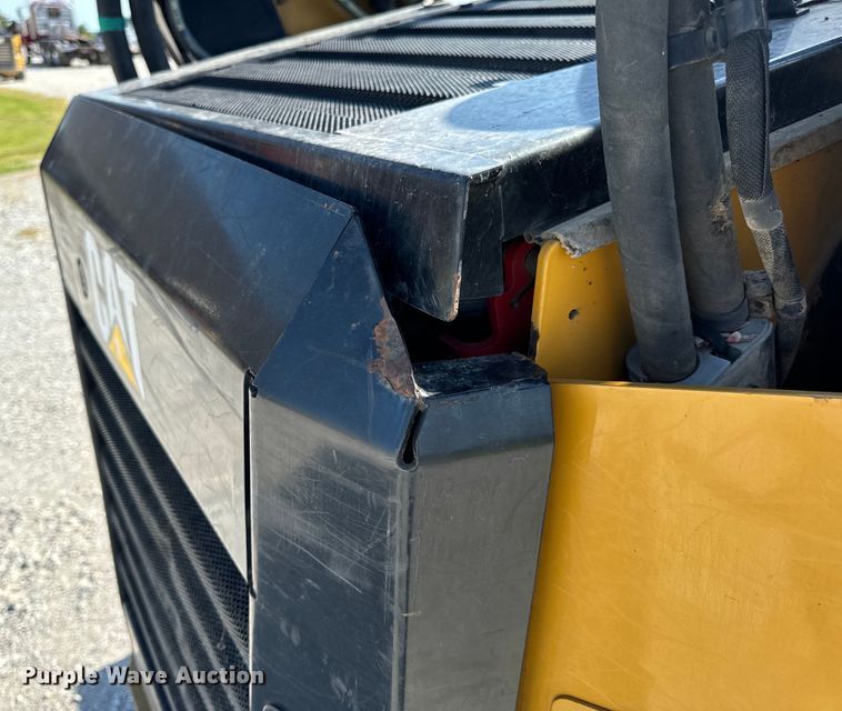 image for item OF9923 2017 Caterpillar  299D2 XHP tracked skid steer loader