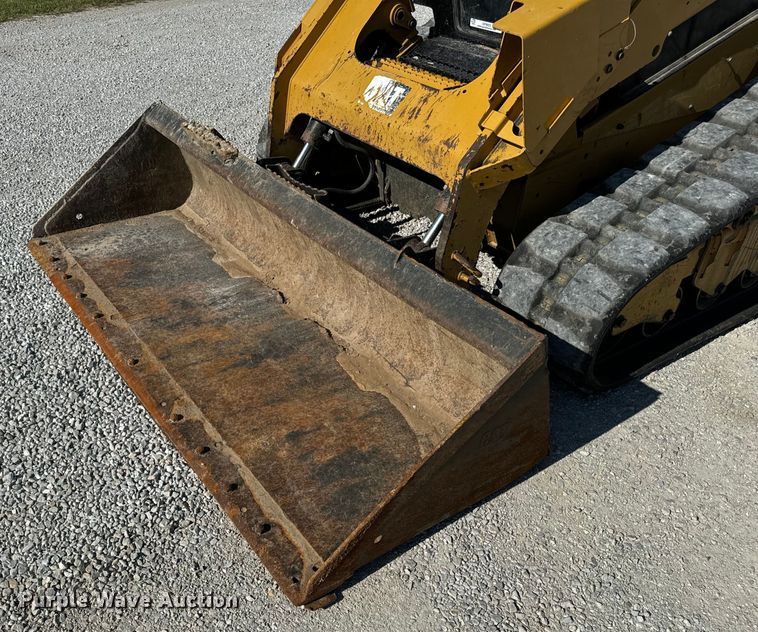image for item OF9923 2017 Caterpillar  299D2 XHP tracked skid steer loader