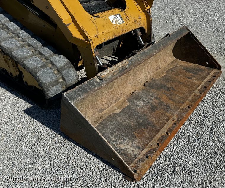 image for item OF9923 2017 Caterpillar  299D2 XHP tracked skid steer loader