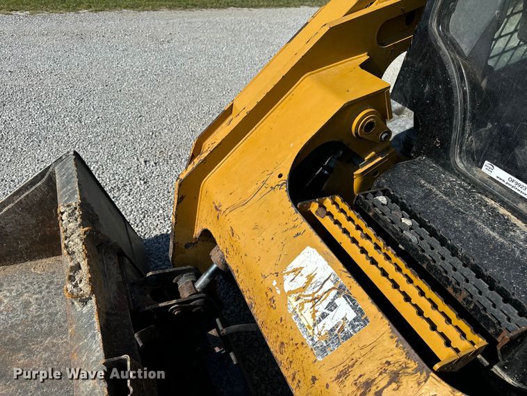 image for item OF9923 2017 Caterpillar  299D2 XHP tracked skid steer loader